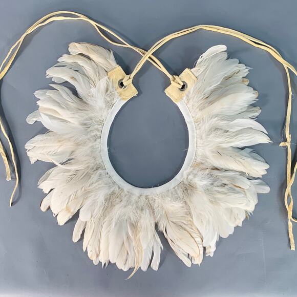 SPORTMAX Beige Leather Feathers Collar Scarf - Picture 1 of 5